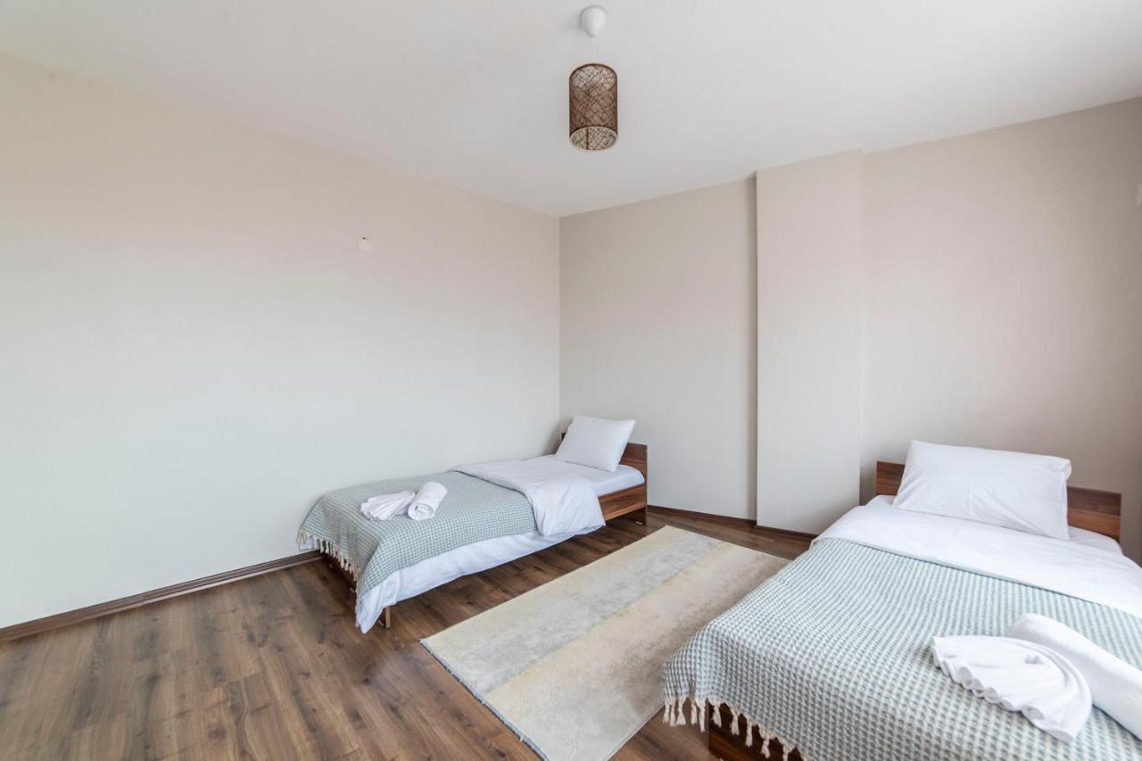 Centrally Located 2 Bedroom Apt With Netflix Bursa Exteriör bild