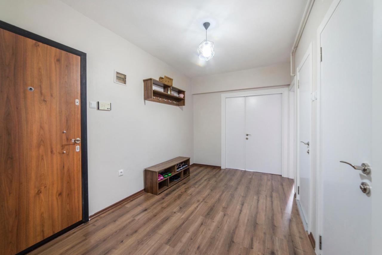 Centrally Located 2 Bedroom Apt With Netflix Bursa Exteriör bild