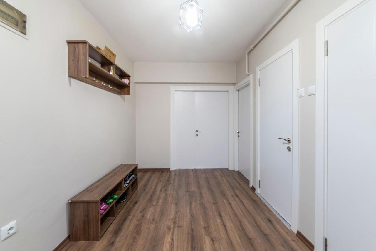 Centrally Located 2 Bedroom Apt With Netflix Bursa Exteriör bild