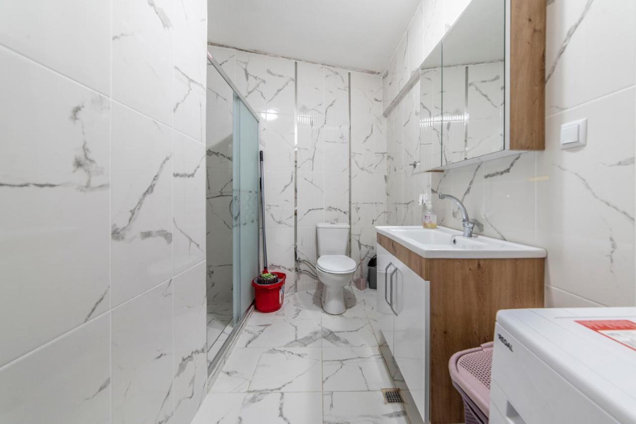 Centrally Located 2 Bedroom Apt With Netflix Bursa Exteriör bild